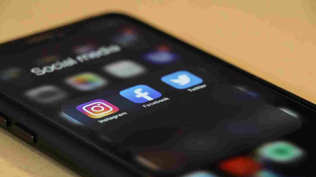 Social Media Marketing: Definisi, Manfaat, dan Strategi Efektifnya