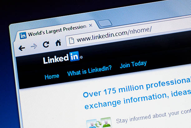 img=Tips Membuat Headline LinkedIn ! Dijamin Dilirik Rekruter.